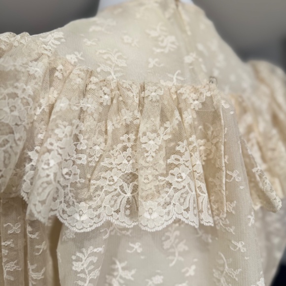 Vintage lace blouse - Picture 2 of 5